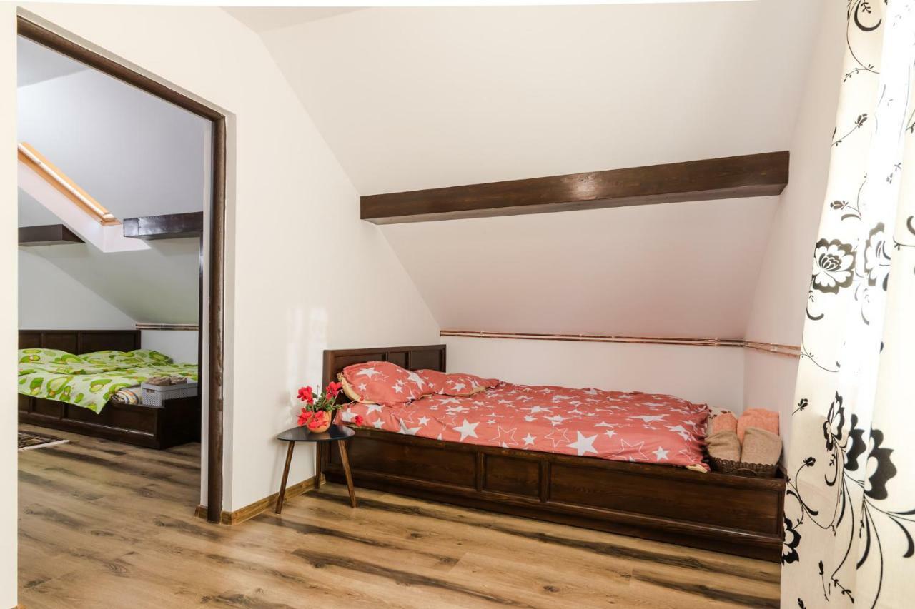 Casa De Vacanta Mirela Novaci-Străini Eksteriør billede